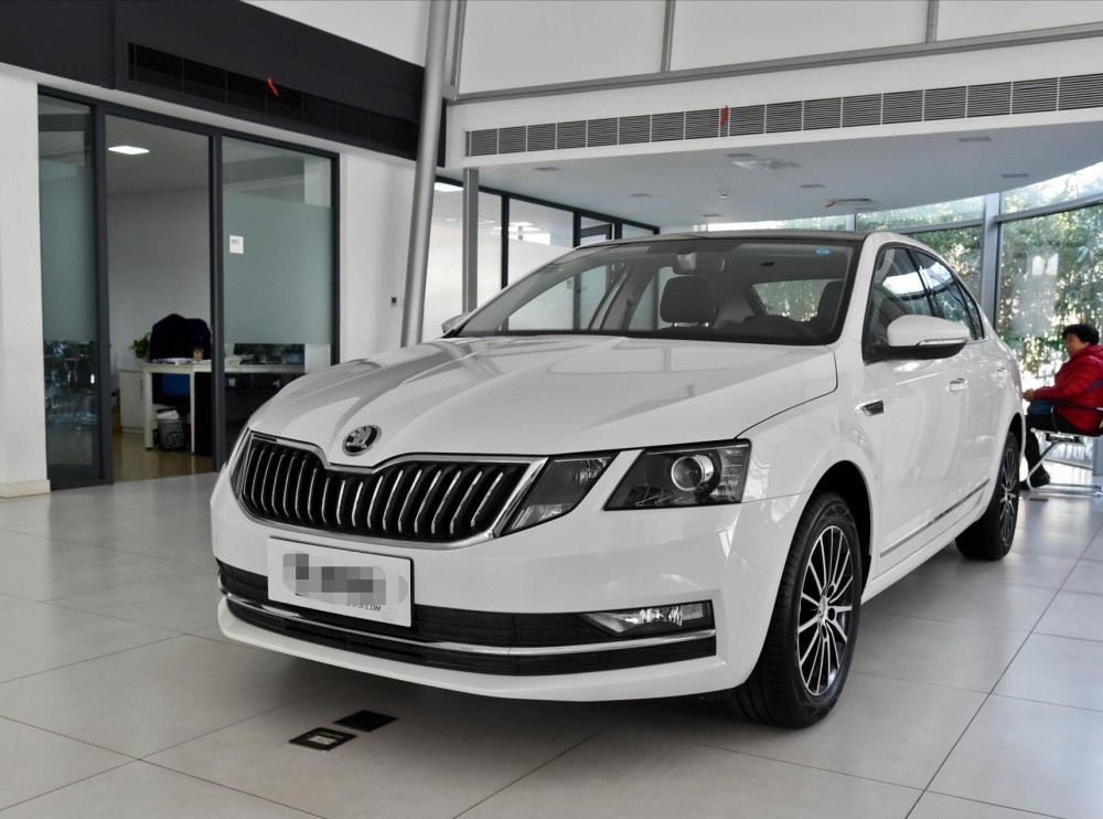 新款斯柯达明锐曝光,预售9.8万,1.4t 6at,新造型比速腾还帅气