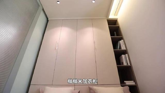 厕所|北京35㎡睡6人还要生二胎，老人睡客厅上30次厕所，全家站吃