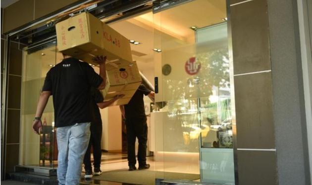 黄鸿升|黄鸿升解剖查清死因，家属开始布置灵堂，仅开放3天供亲友追悼