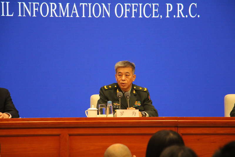 "中国维和官兵为遭受战火摧残的人民带去了和平,点亮了希望"