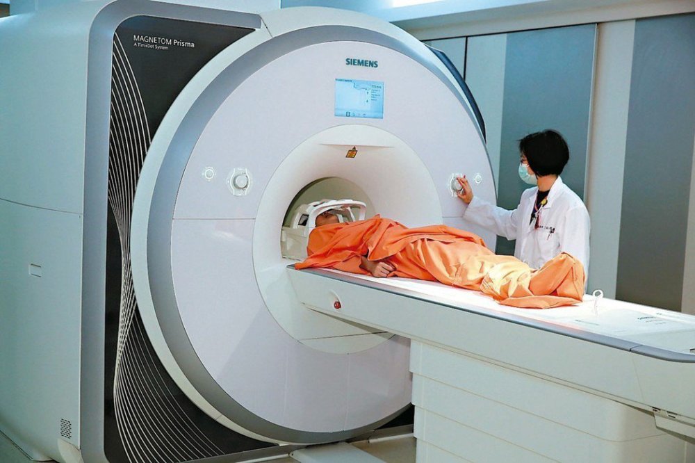 首先,我們要知道磁共振成像(英文簡稱mri,magnetic resonance imaging