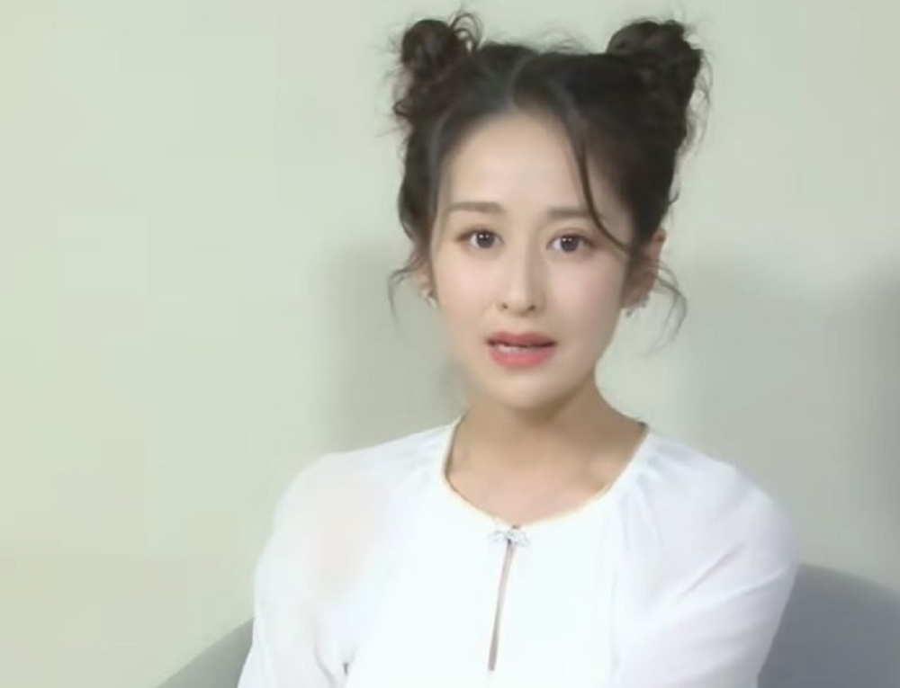 颖儿|颖儿近照撞脸海陆，脸部僵硬说话嘴都张不开，被质疑整容后遗症