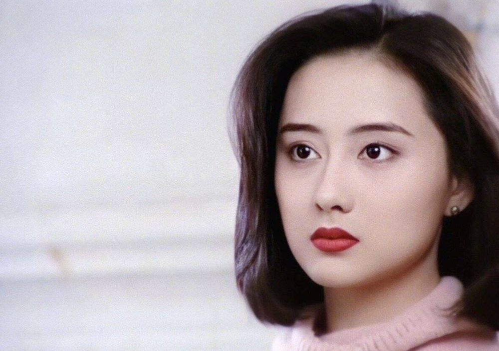 陈德容|陈德容近况曝光，46岁“琼女郎”颜值回春，频繁营业凸显事业心