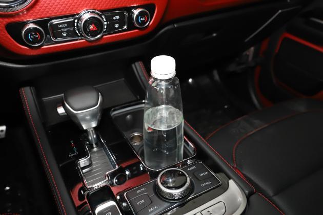 宝马1系|宝马1系让凯美瑞都退位让贤！指导价19万元，还有胎压显示、道路救援呼叫