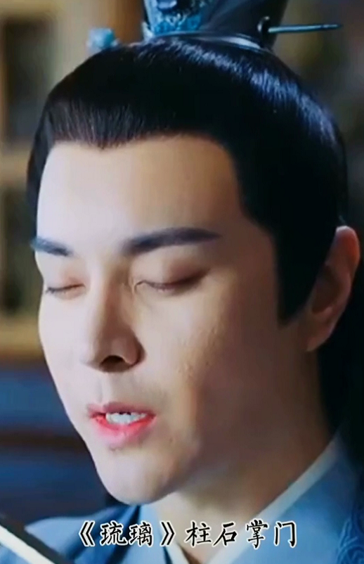 以为柱石掌门还很年轻,可谁知饰演柱石掌门的杜俊泽其实已经50岁了呢