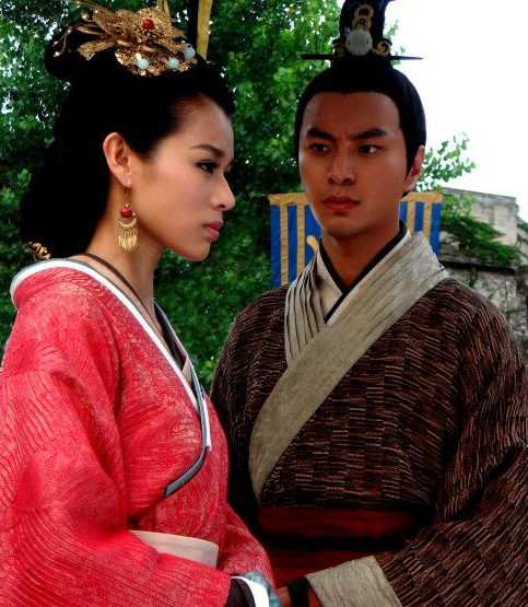 以为柱石掌门还很年轻,可谁知饰演柱石掌门的杜俊泽其实已经50岁了呢