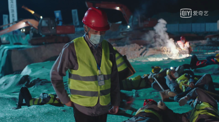 最美逆行者|《最美逆行者》央视1套开播，仅仅看了几分钟，就忍不住流下眼泪