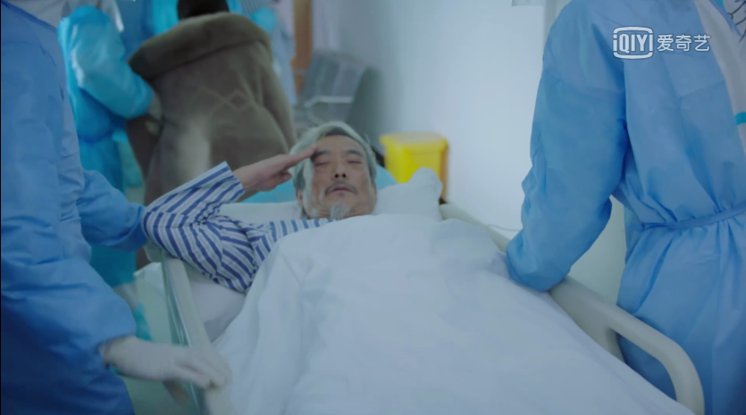 最美逆行者|《最美逆行者》央视1套开播，仅仅看了几分钟，就忍不住流下眼泪
