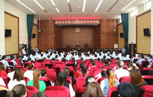 6月11日,陕西省洛川县人民法院对杨建华等37人黑社会性质组织犯罪案