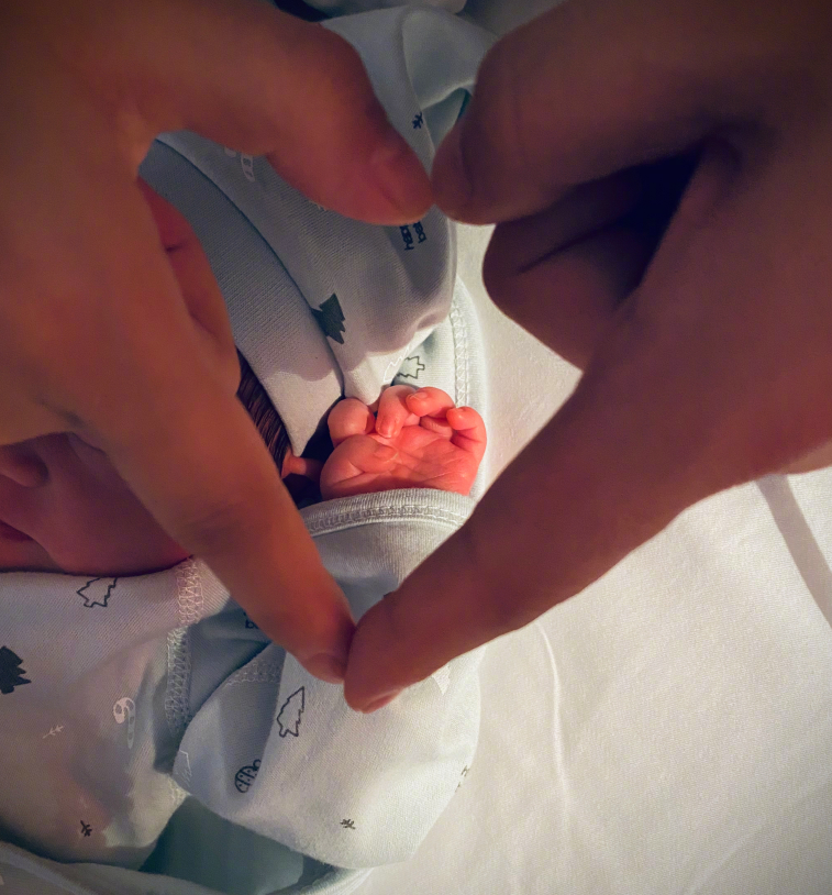 又一男明星成奶爸更博透露宝宝性别华晨宇买的尿布派上用场了