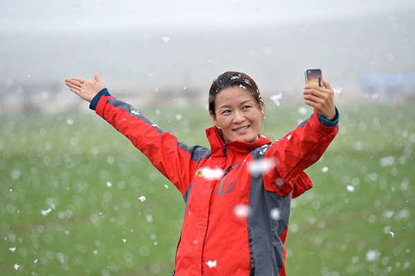 地球|新疆“六月飞雪”，前日内蒙古又下大雪，学者：地球这是怎么了？