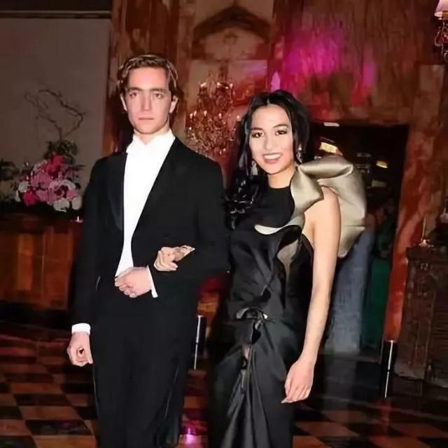 3名华人参加巴黎名媛舞会 没有赌王女儿 国产名媛谁最出众 腾讯新闻