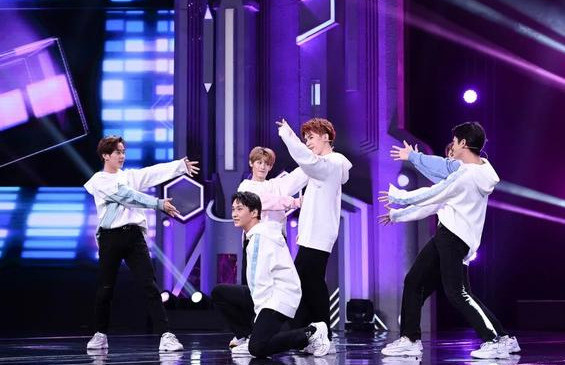 麦斗娱乐mk-1男团有一个小秘密,收看央视综艺《开门大吉》告诉你