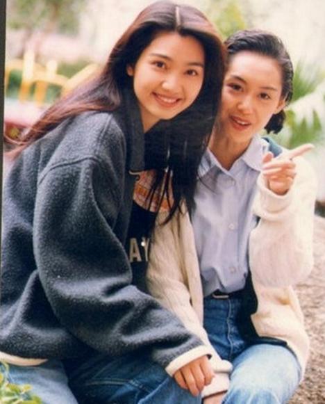 洪欣|49岁洪欣华丽转身！稍微一打扮就美得霸屏，优越身材比例惹人羡