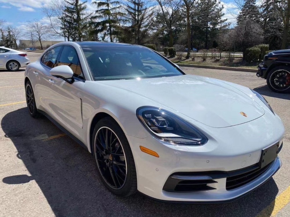 20款保时捷帕拉梅拉2.9t白红四座跑车