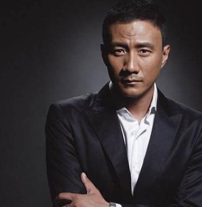 胡军|胡军代言疑似也翻车！三十多万百姓刷屏求发声，还有人留言要跳楼