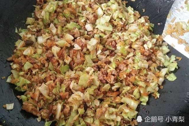 湖北通州的特色美食炒包坨,咬一口又香又筋道,给大鱼大肉也不换_腾讯