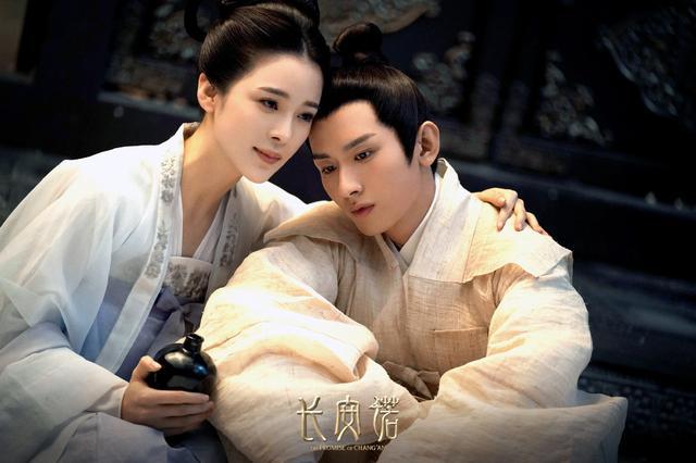 长安诺|《长安诺》：先带火的不是成毅，而是她