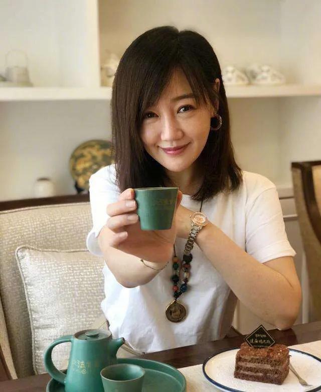 胡歌|胡歌和薛佳凝：情深却缘浅，分手原因至今让人唏嘘