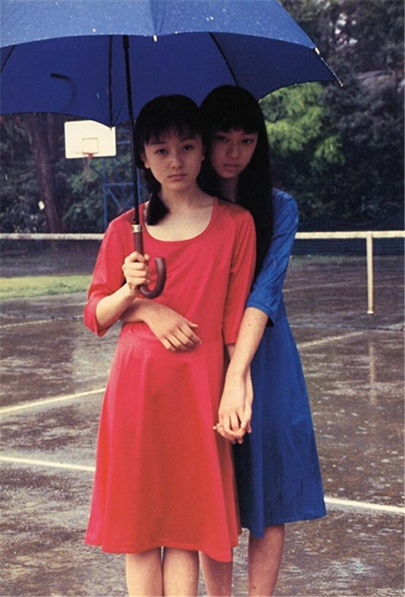 1997年的日本老照片,女孩们青春正美好,最后一张校服很漂亮