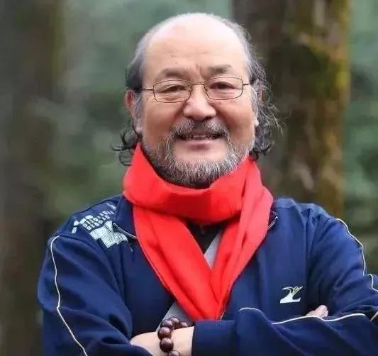 柳长德|柳长德的山水画色调清新，用笔俊逸，精气神十足