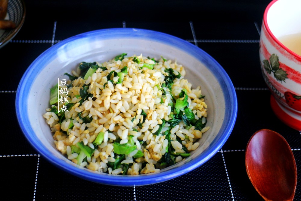 1个人的午餐,1碗蔬菜炒饭足矣,健康好吃,不浪费_腾讯新闻