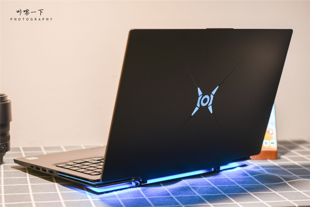 荣耀游戏猎人v700图赏:6999只是买了个大玩具?