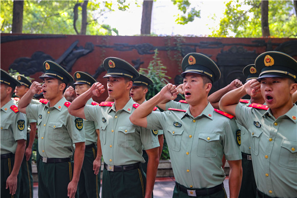 勿忘国耻 驻渝武警官兵纪念"九一八"事变89周年