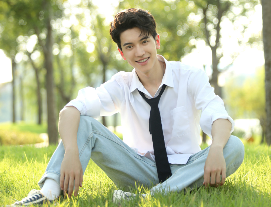 我喜欢你|《我喜欢你》才刚播，又有现代甜宠剧将袭，男女主大家都熟悉！