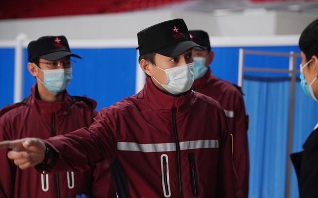 杨洋|《在一起》定档四大卫视：杨洋、邓伦等造型揭晓，刘敏涛哽咽落泪