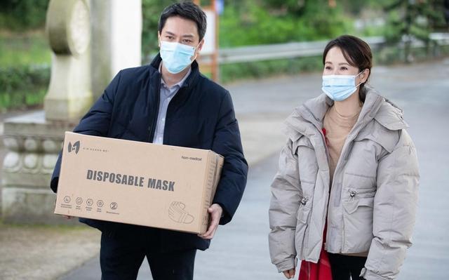 杨洋|《在一起》定档四大卫视：杨洋、邓伦等造型揭晓，刘敏涛哽咽落泪