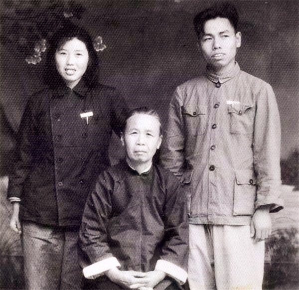 李逸野|88岁书法家李逸野：主动退出中国书协，只因看不惯丑书横行