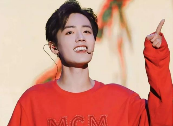 最美逆行者|肖战华丽复工！参演《最美逆行者》首播引泪奔，将寸头出场受期待