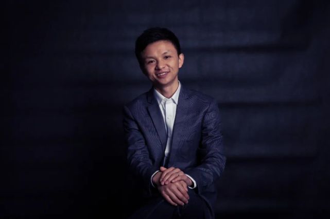 集团研发"立竿见影"书房赛金奖设计师 李春连