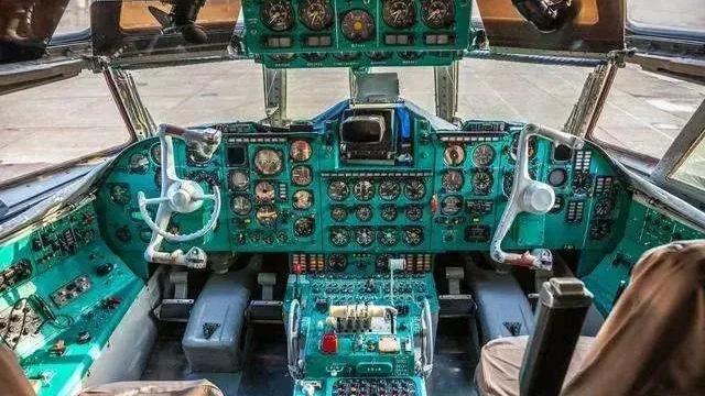 战略运输机|驾驶舱|运20|伊尔76|c17|伊尔|乌克兰_军事