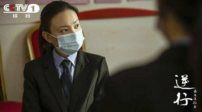 最美逆行者|《最美逆行者》催泪开播，多条线并进，展示疫情期间的真实武汉