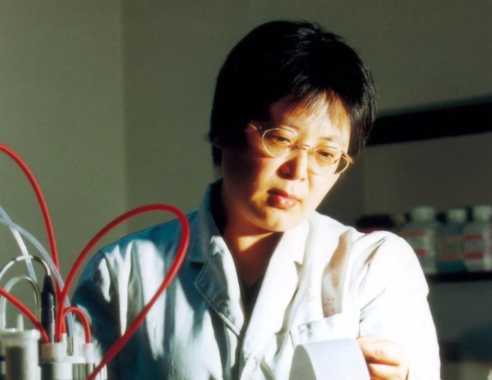 陈薇|新冠疫苗传来好消息之际，陈薇院士近照曝光，看完鼻子忍不住发酸