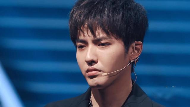 吴亦凡|吴亦凡回怼引争议？现场两小细节，揭他为节目所做“颠覆”改变