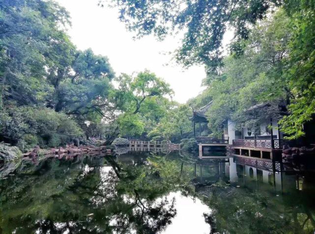 互对 无锡寄畅园 鹤步滩(左)与知鱼槛(右)摄/遗介君障景障景指使用