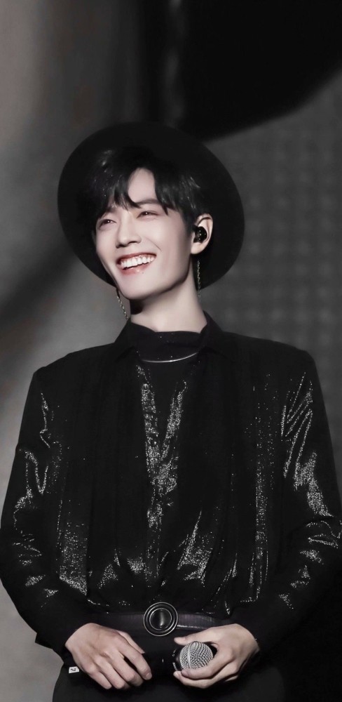 肖战|经历低谷争议肖战登上央视重来，导演剧情受争议，洗白仍需时日