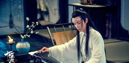 王一博|王一博成功入围金鹰奖，成为受观众喜爱男演员，票数高得吓人！