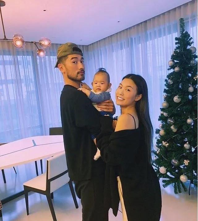 高以翔|高以翔女友或将进入演艺圈！男友去世后首出席活动，却遭批蹭热度