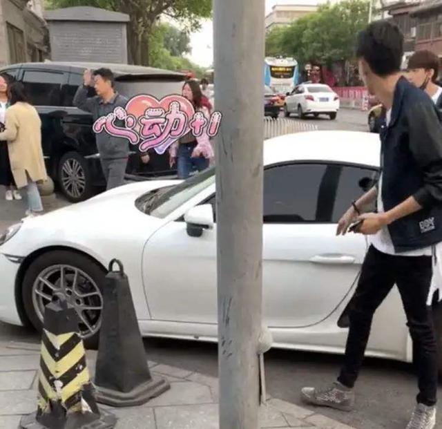 秦霄贤|秦霄贤家的酒店被网友扒出，但酒店法人却不姓秦！