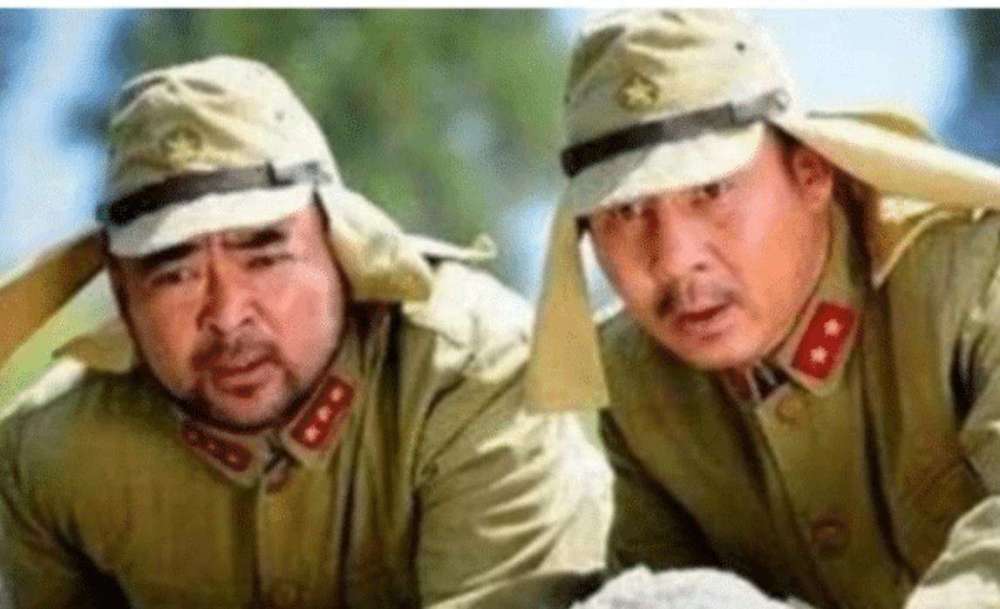 日本军人军帽上面两片布是什么 虽然很丑 但用处却不小 腾讯新闻