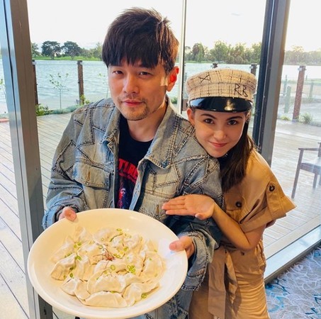 周杰伦|昆凌为朋友打球英姿欢呼！周杰伦吃醋反应闪瞎网：太甜了