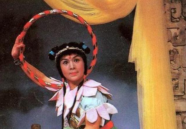 哪吒|4个女版“哪吒”：宋祖儿稚气，何美钿可爱，只有她从书里走出来