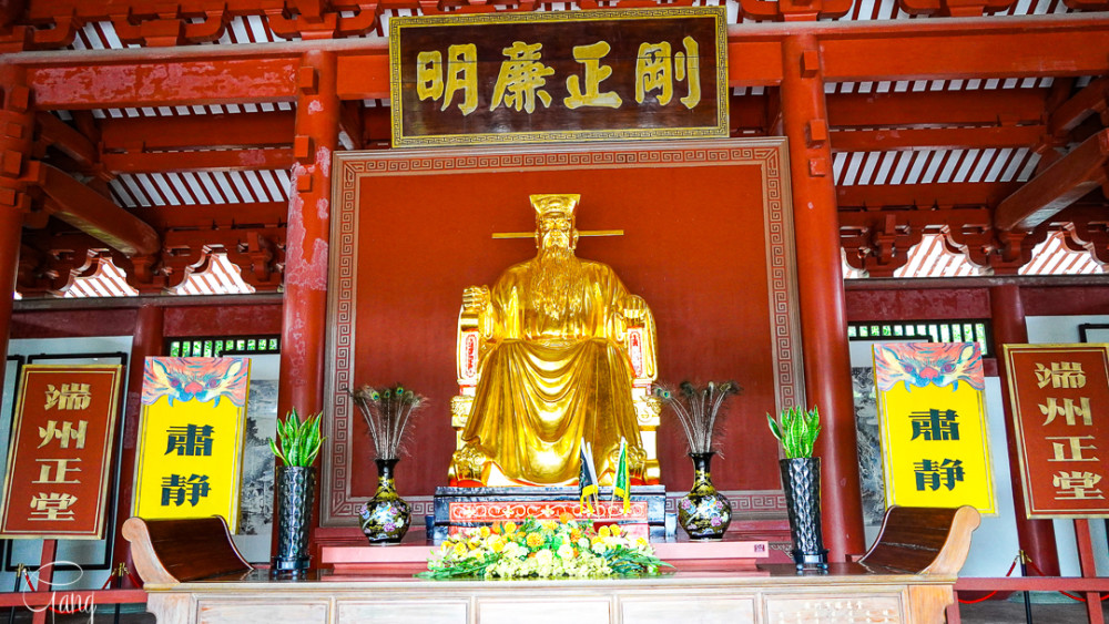 根據園內《包公文化園碑記》記載,端州包公祠,始建於宋熙寧年間,迄今