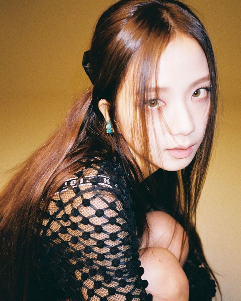 最多的,她现在是迪奥的形象大使,最近她和exo的吴世勋被卡地亚选中