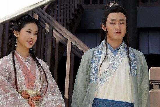 慕容复|慕容复真疯了么？比他爹还能装，培养出了剑魔独孤求败