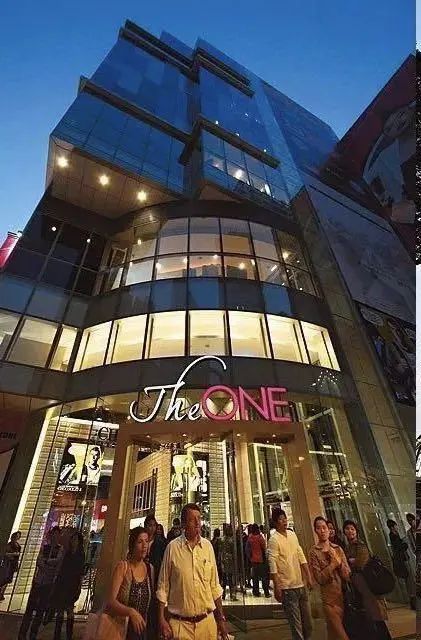 香港地标性建筑,价值180亿的"the one"? 当然是送给甘比啦!